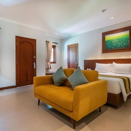 Adi Dharma Hotel Legian Exterior foto