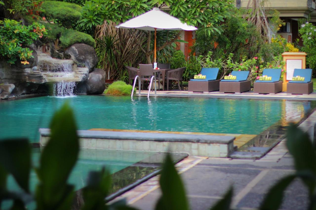Adi Dharma Hotel Legian Exterior foto