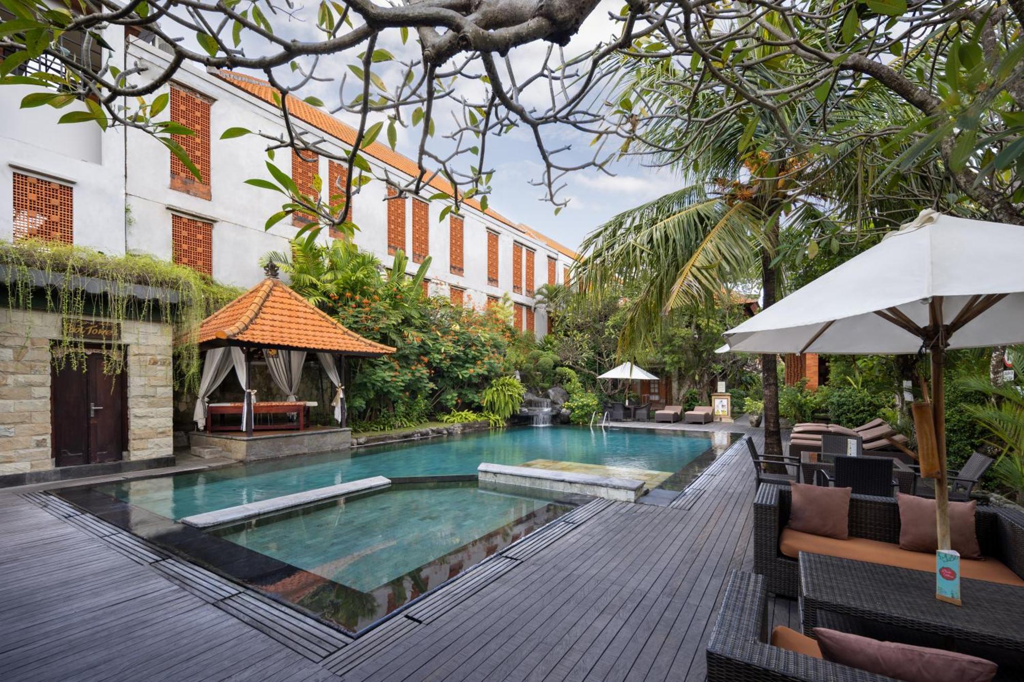 Adi Dharma Hotel Legian Exterior foto