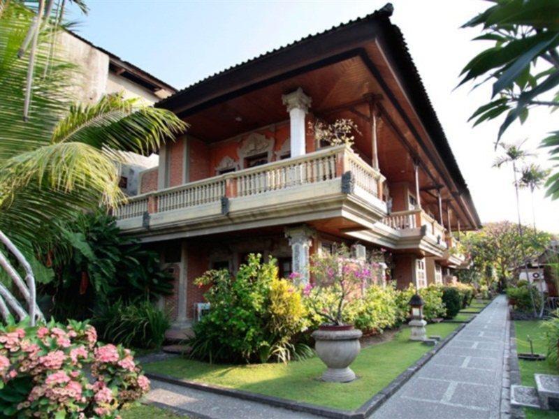 Adi Dharma Hotel Legian Exterior foto