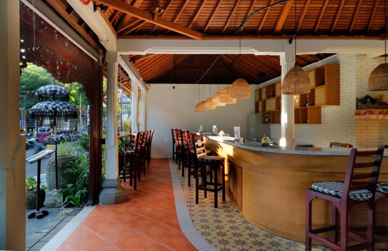 Adi Dharma Hotel Legian Exterior foto